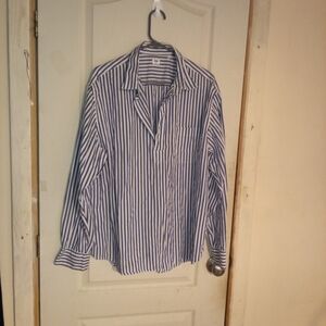 Uniqlo Navy and White Striped Casual Shirt